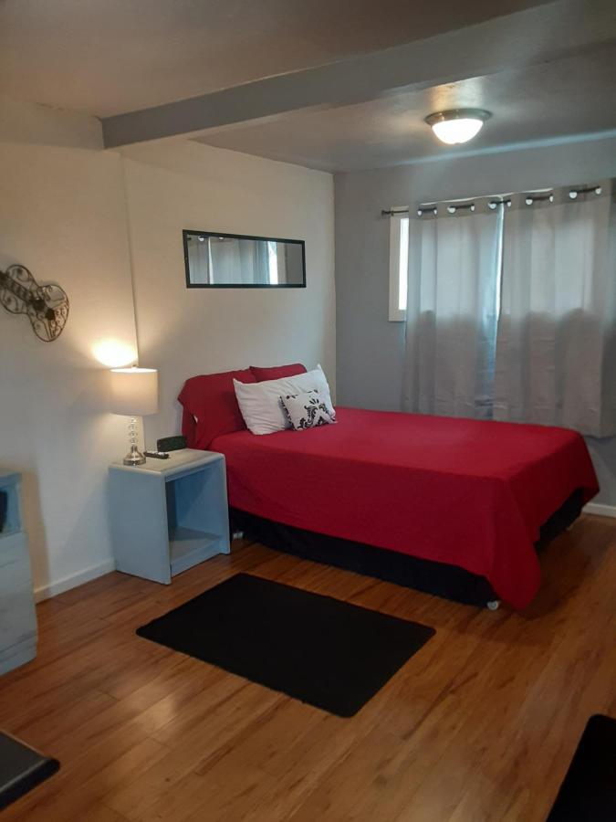 Terrace Motel Кус Бей Екстериор снимка